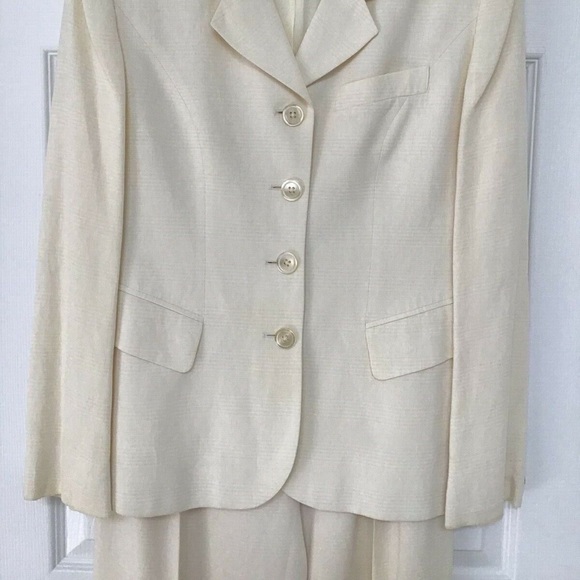 VINTAGE 1990's
RALPH LAUREN
WOMAN'S PANTSUIT - Picture 2 of 10